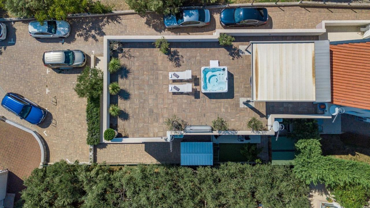 Apartments Luka Vodice Eksteriør billede