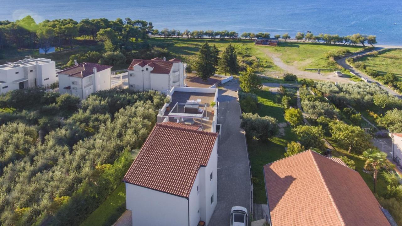 Apartments Luka Vodice Eksteriør billede