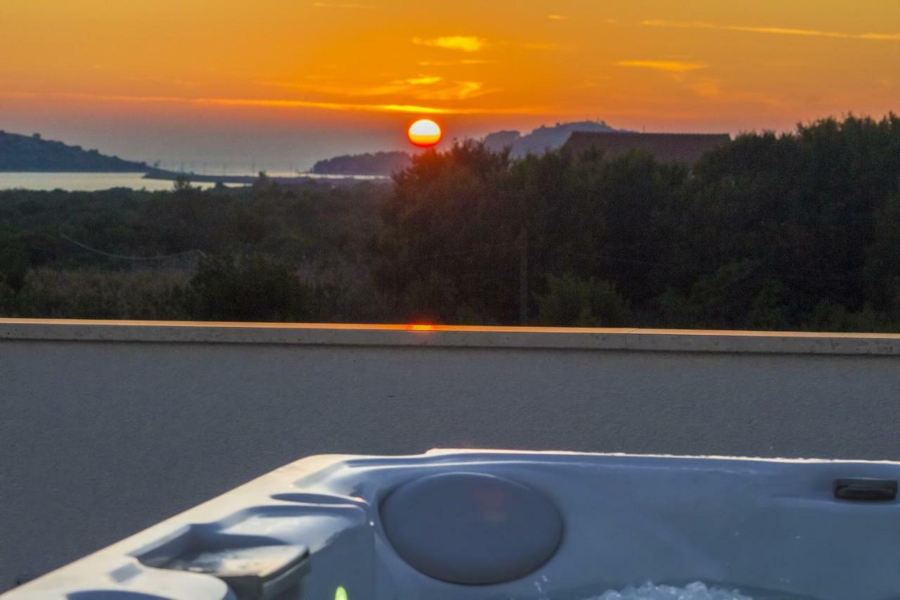 Apartments Luka Vodice Eksteriør billede
